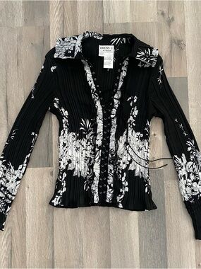 Rare Vintage Y2K Floral Lace Up Top with Bell Sleeves